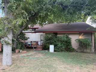 2460 Wildoak Drive, Dallas, TX 75228