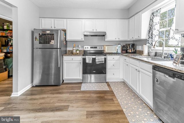 89 STATE CIR, Martinsburg, WV 25401