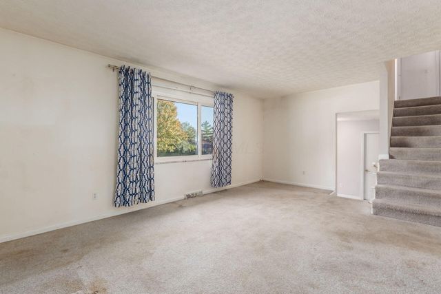 5577 Everest Way, Columbus, OH 43231