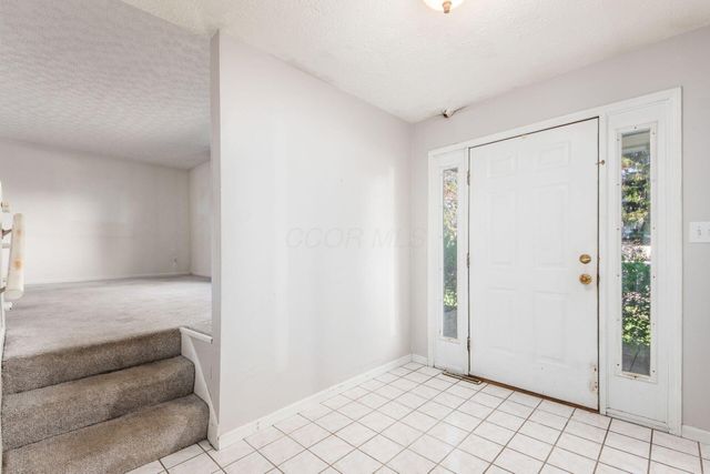 5577 Everest Way, Columbus, OH 43231