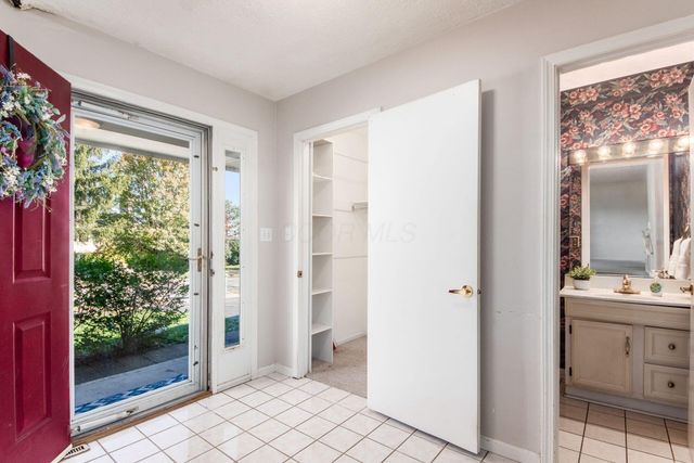 5577 Everest Way, Columbus, OH 43231