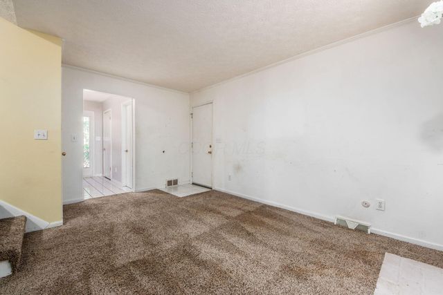 5577 Everest Way, Columbus, OH 43231