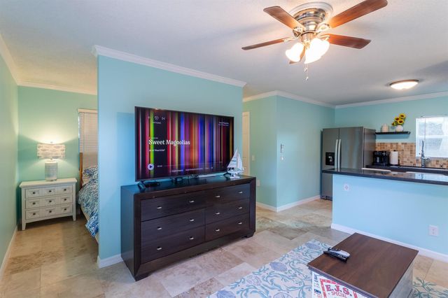 1724 37th Street, West Palm Beach, FL 33407