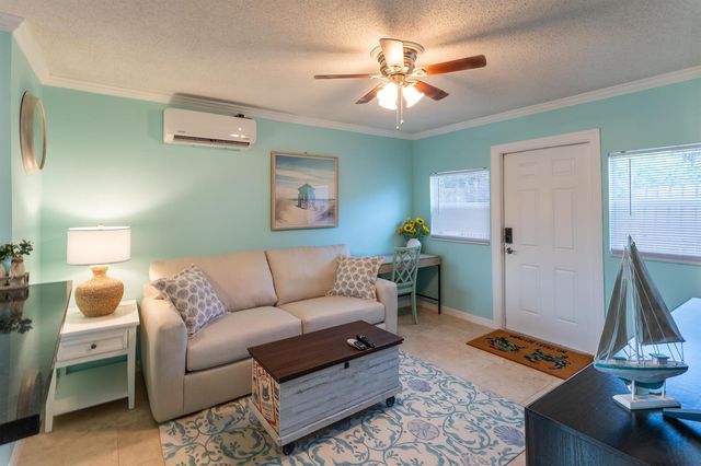 1724 37th Street, West Palm Beach, FL 33407