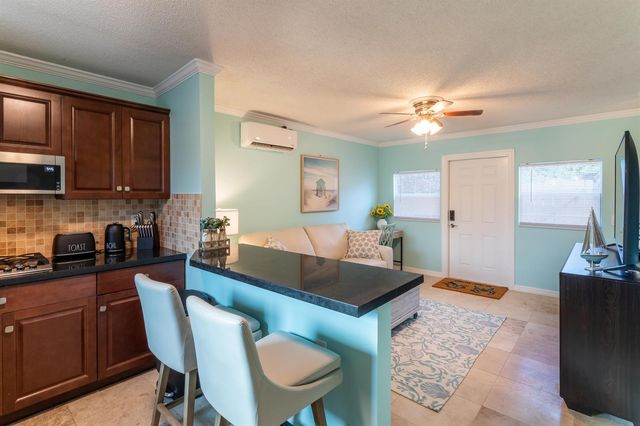 1724 37th Street, West Palm Beach, FL 33407