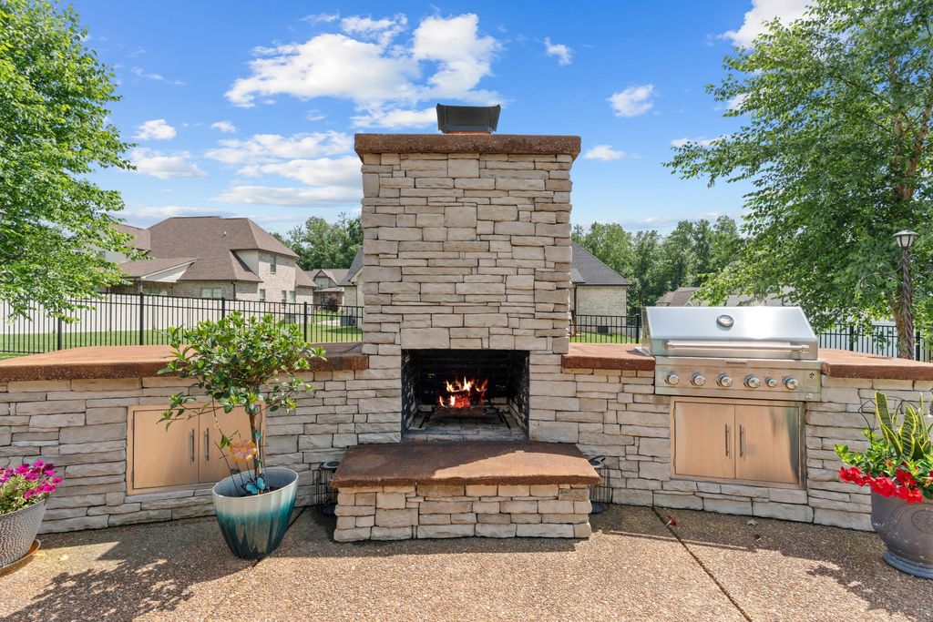 308 Fawns Pass, Lebanon, TN 37087