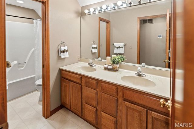 4775 S Hazel Road, Edwardsville, IL 62025