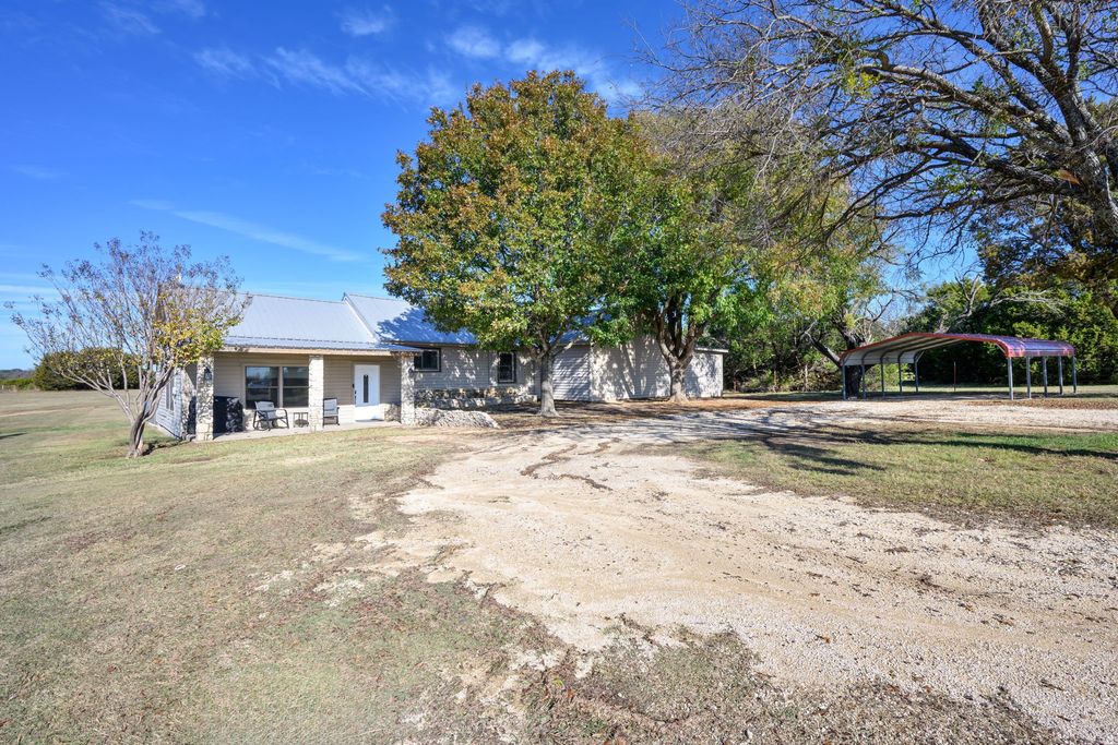 7938 Fm 927, Walnut Springs, TX 76690