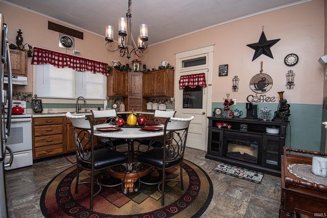 304 S 9th Street, Vincennes, IN 47591