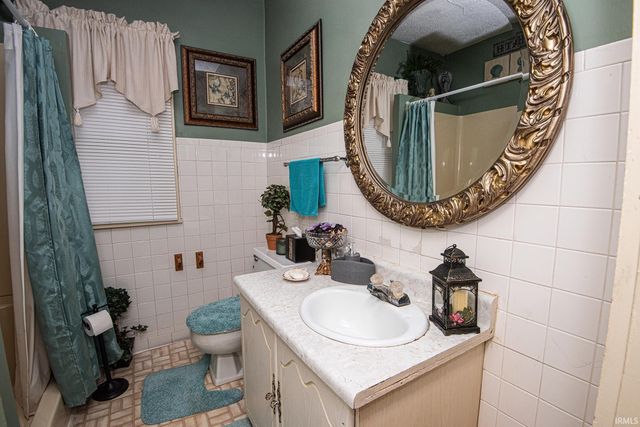 304 S 9th Street, Vincennes, IN 47591