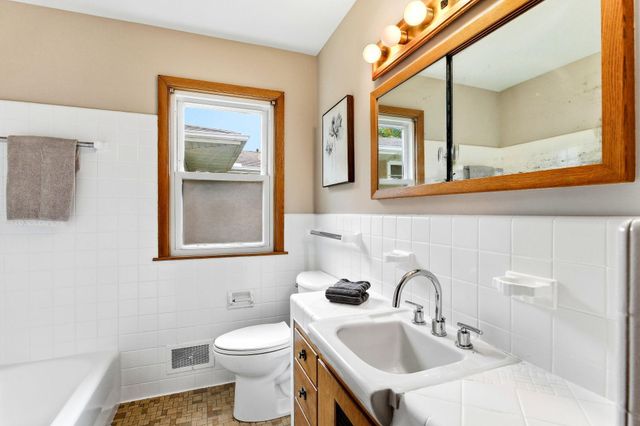 6240 Sheridan Avenue S, Richfield, MN 55423