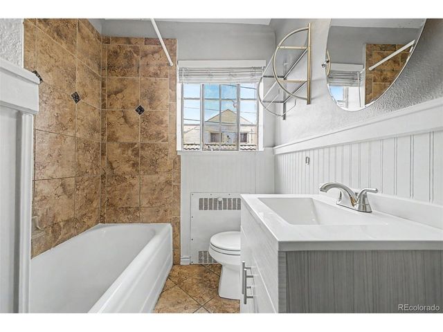 1405 Dexter St, Denver, CO 80220