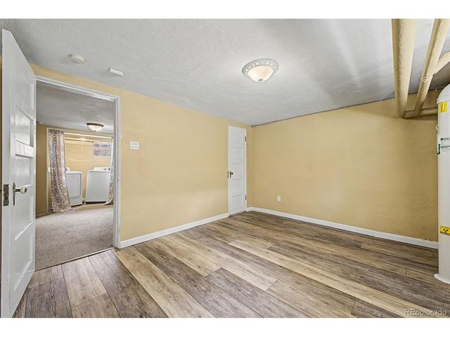 1405 Dexter St, Denver, CO 80220