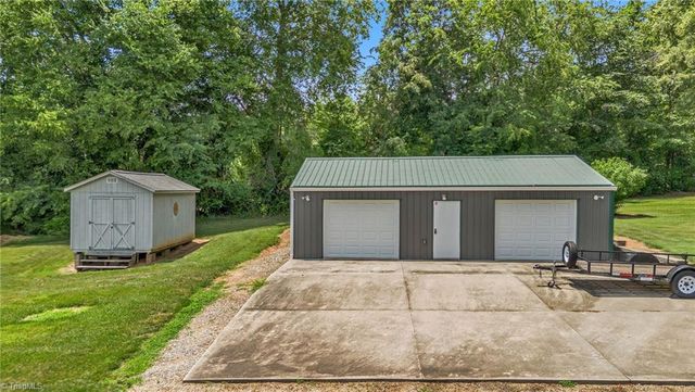 698 Oak Grove Church Road, Millers Creek, NC 28651