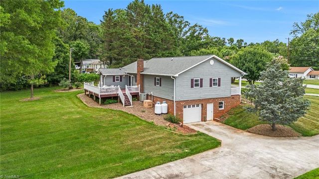 698 Oak Grove Church Road, Millers Creek, NC 28651