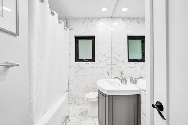 2309 NE 12th Court, Fort Lauderdale, FL 33304