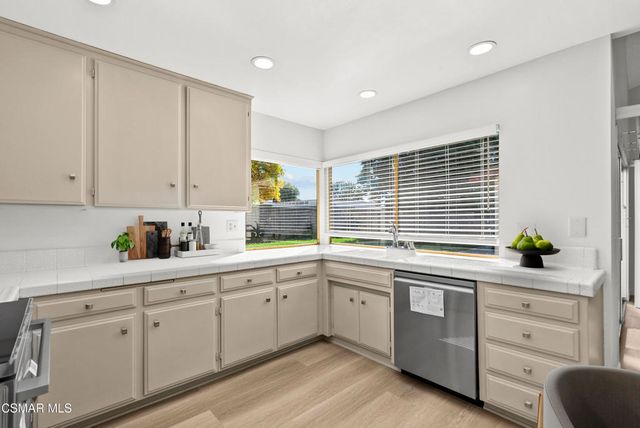 3248 Sunglow Avenue, Simi Valley, CA 93063