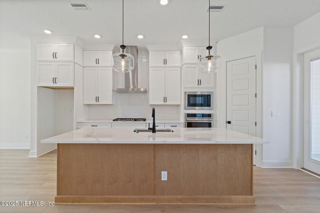 11927 MIRACLE WOODS Way, Jacksonville, FL 32224