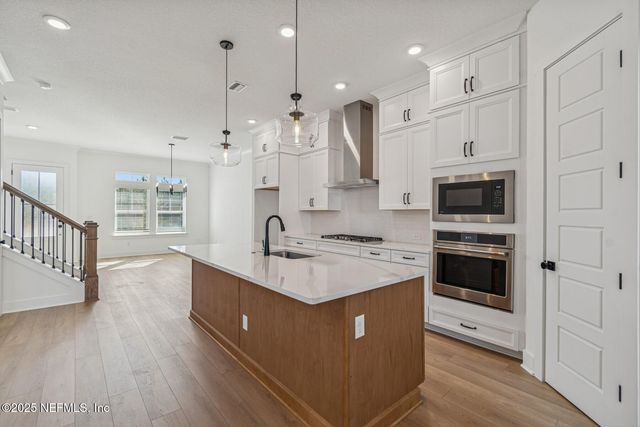 11927 MIRACLE WOODS Way, Jacksonville, FL 32224