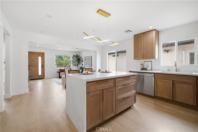 3667 Cimarron, Los Angeles, CA 90018