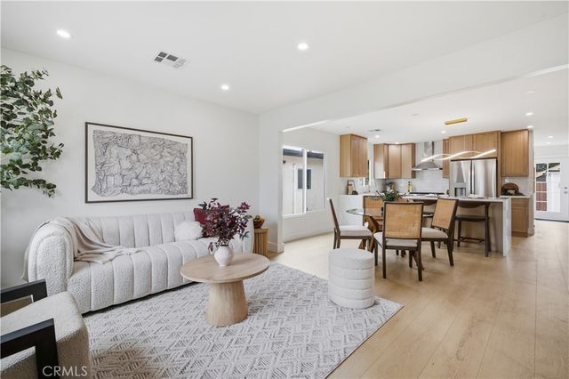 3667 Cimarron, Los Angeles, CA 90018