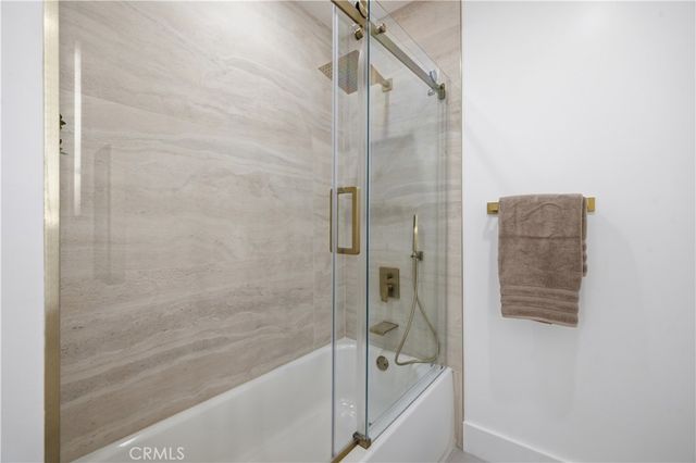 3667 Cimarron, Los Angeles, CA 90018