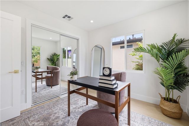 3667 Cimarron, Los Angeles, CA 90018