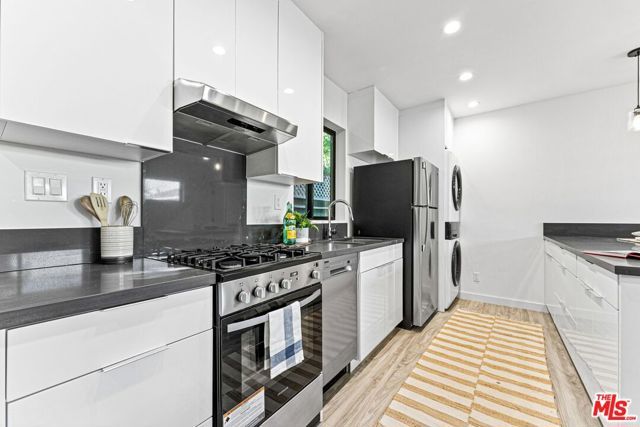 2658 34th Street, Santa Monica, CA 90405