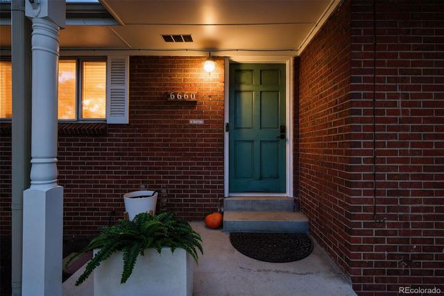 6660 W 12th Place, Lakewood, CO 80214