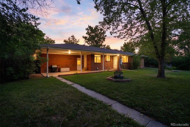 6660 W 12th Place, Lakewood, CO 80214