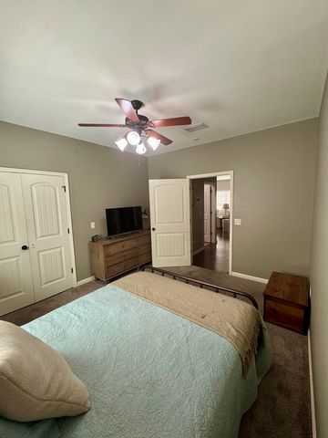 241 Veritas Dr, Dothan, AL 36305