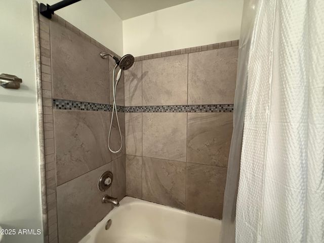 8902 E CHOLLA Street, Scottsdale, AZ 85260