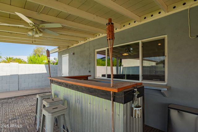 8902 E CHOLLA Street, Scottsdale, AZ 85260