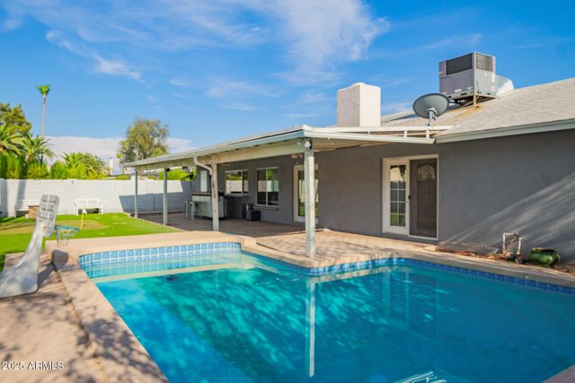 8902 E CHOLLA Street, Scottsdale, AZ 85260