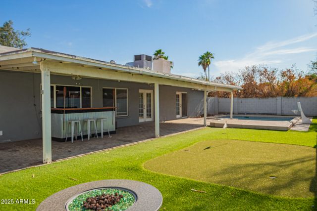 8902 E CHOLLA Street, Scottsdale, AZ 85260