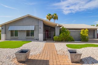 8902 E CHOLLA Street, Scottsdale, AZ 85260