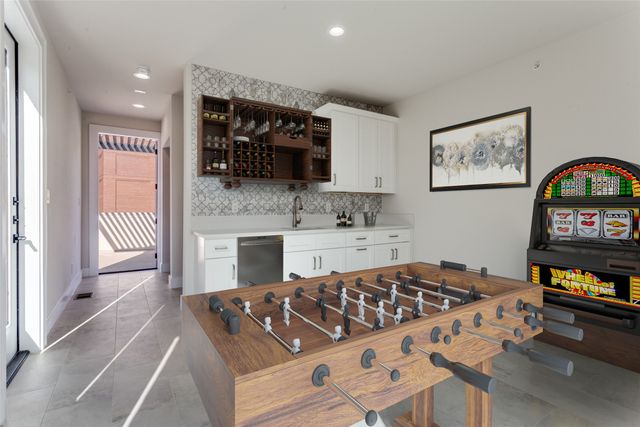 250 E Dallas Road 112, Grapevine, TX 76051