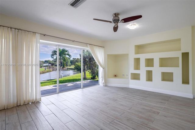 5715 Bayberry Ln, Tamarac, FL 33319