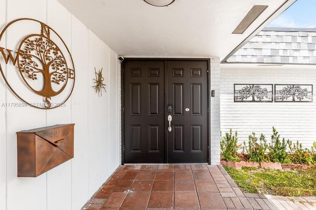 5715 Bayberry Ln, Tamarac, FL 33319