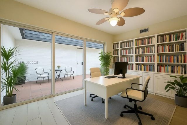 5715 Bayberry Ln, Tamarac, FL 33319