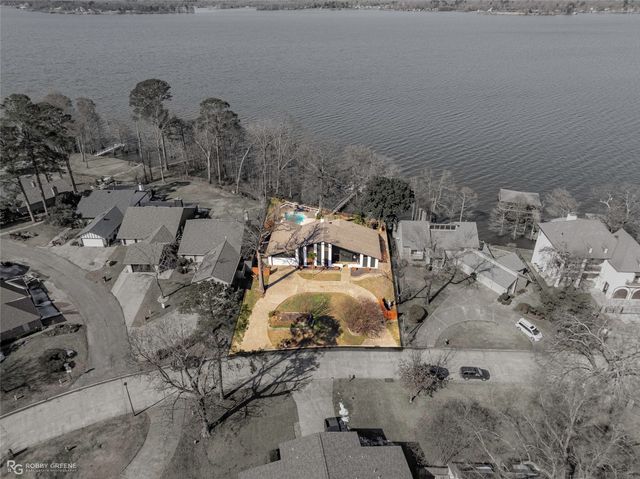 1830 Willow Point Drive, Shreveport, LA 71119