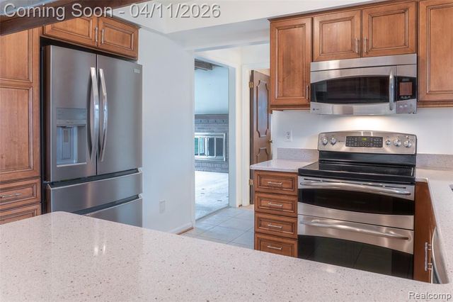 46048 Quail Ridge Drive, Plymouth, MI 48170