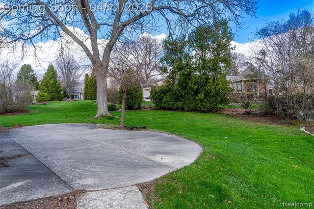 46048 Quail Ridge Drive, Plymouth, MI 48170