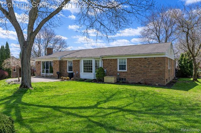 46048 Quail Ridge Drive, Plymouth, MI 48170