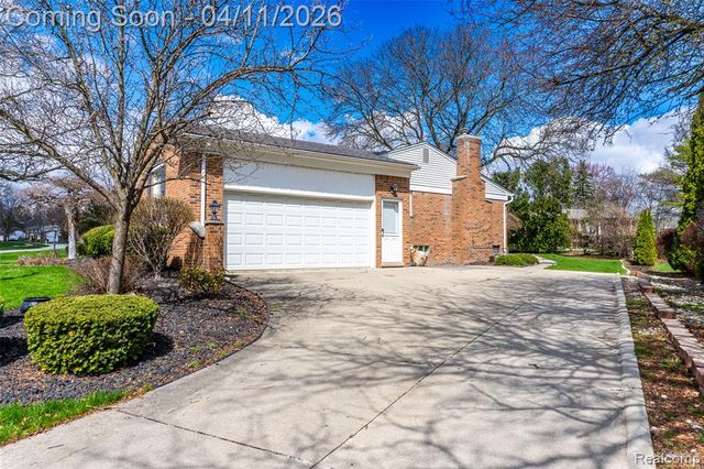 46048 Quail Ridge Drive, Plymouth, MI 48170