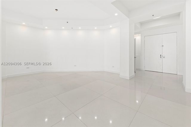 808 Brickell Key Dr 304, Miami, FL 33131