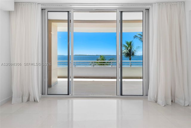 808 Brickell Key Dr 304, Miami, FL 33131