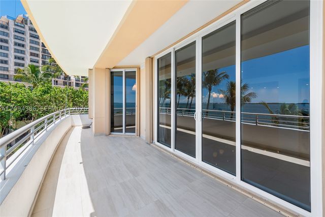 808 Brickell Key Dr 304, Miami, FL 33131