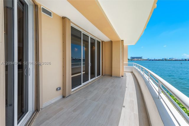 808 Brickell Key Dr 304, Miami, FL 33131