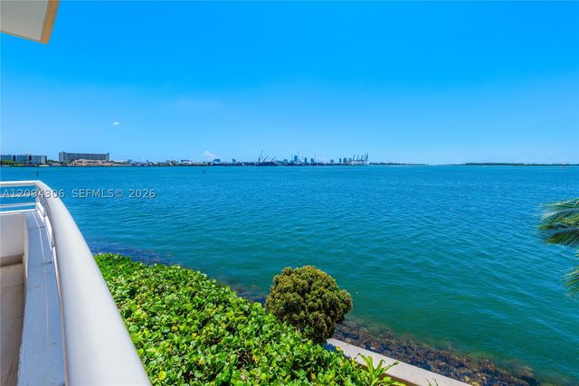 808 Brickell Key Dr 304, Miami, FL 33131